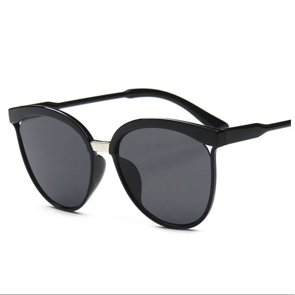 Accessories - Designer Style Vintage Black Mirror Flat Lens Sunglasses